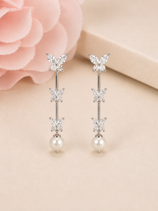 Silver earrings with freshwater pearl